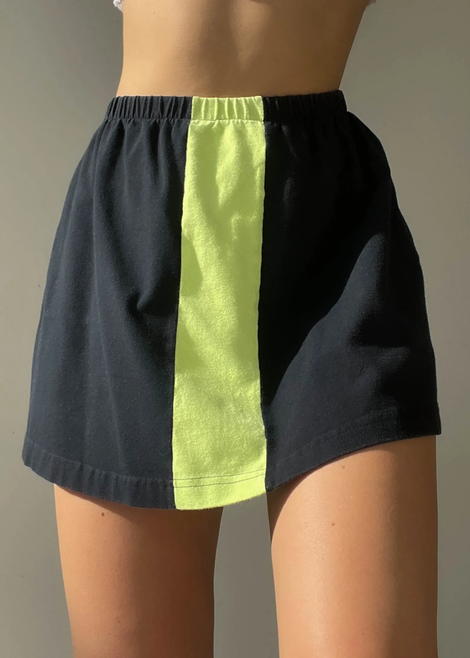 90's Lime Stripe Sporty Mini Skirt (S-M)