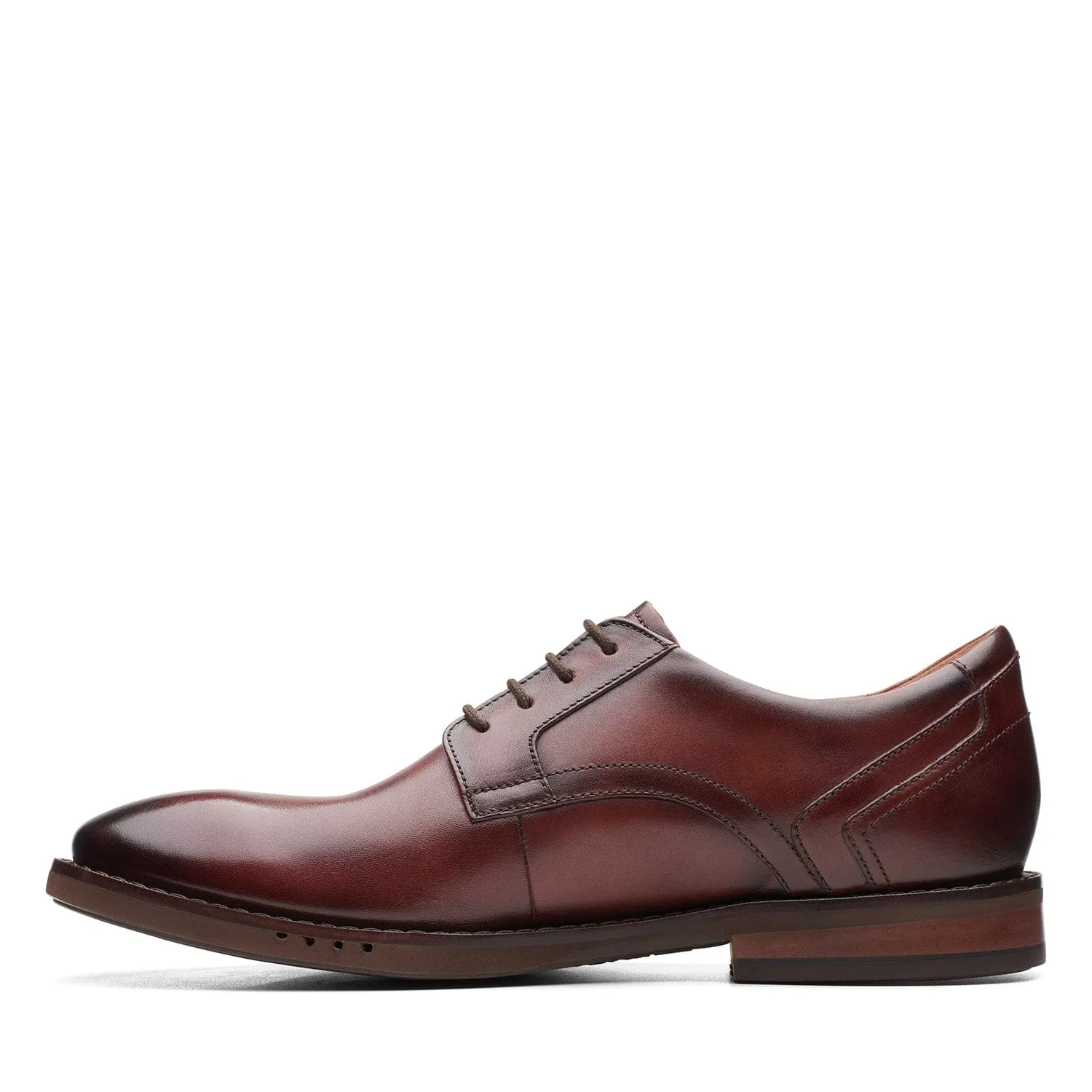 Clarks Un Hugh Lace Shoes (Standard Fit)