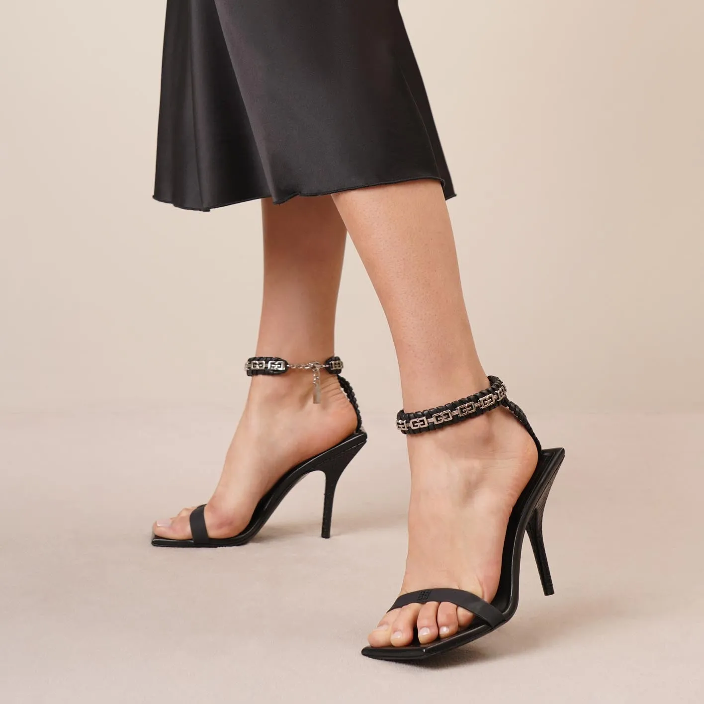 G woven black sandals