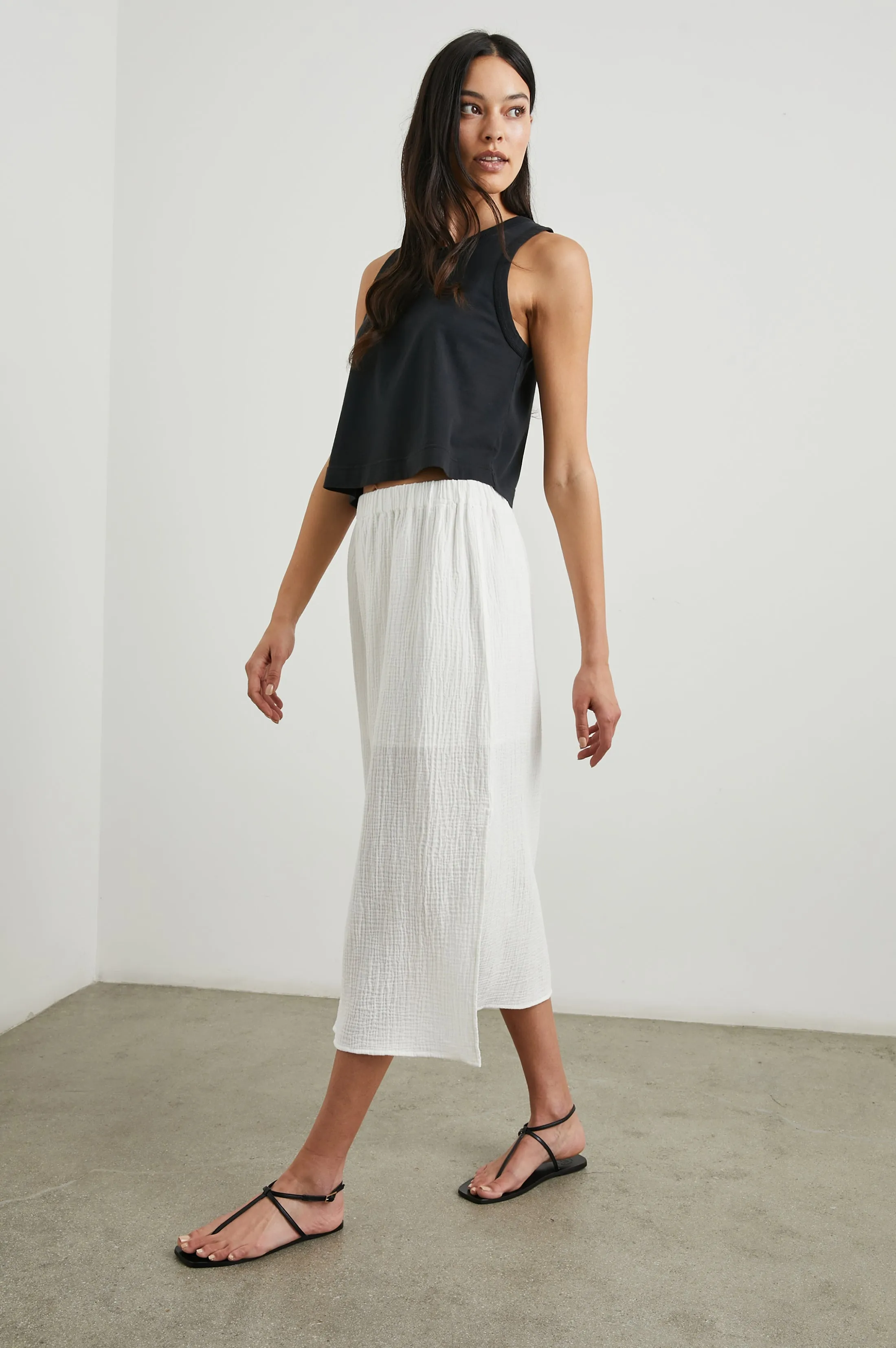 THE BOXY TANK - BLACK