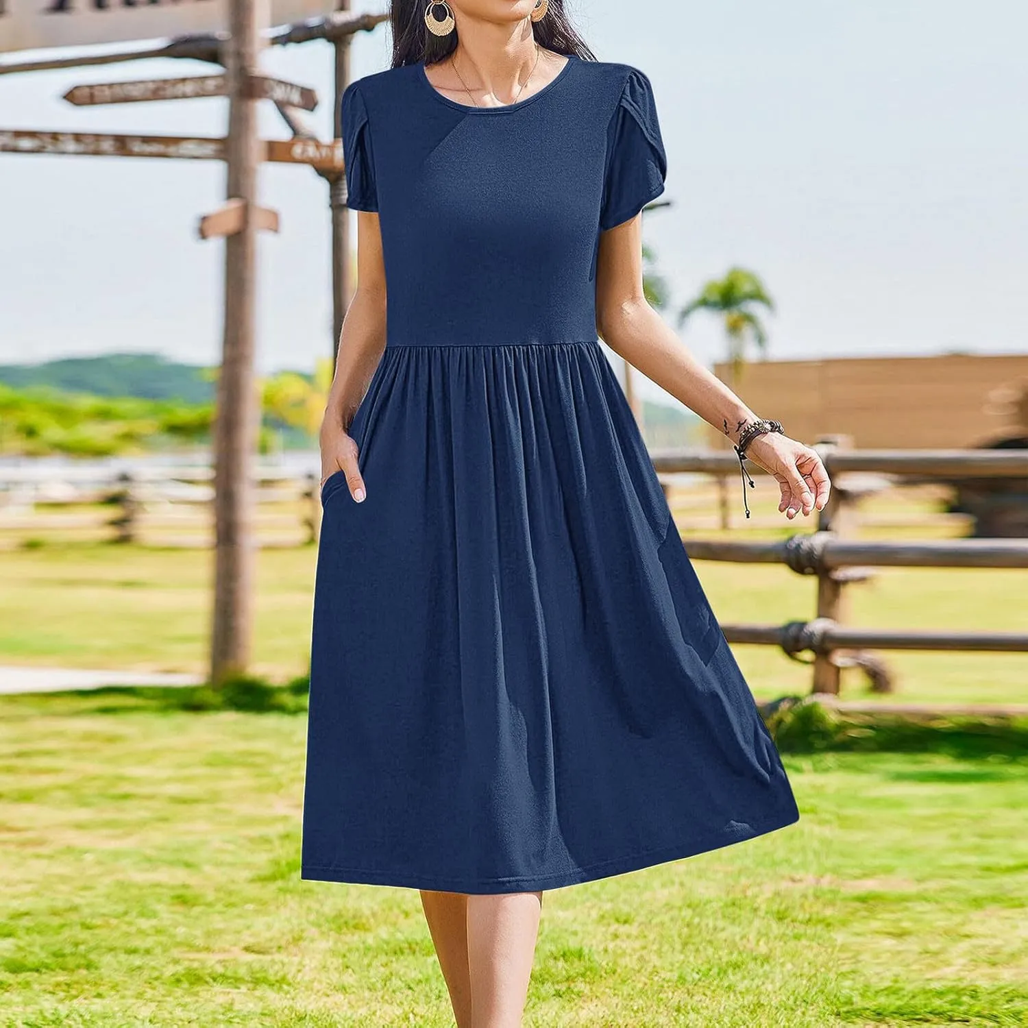 Womens Casual Dress for Summer Short Sleeve Pleated Dress Flowy Floral Beach Dress with Pockets A Line Midi Sundress