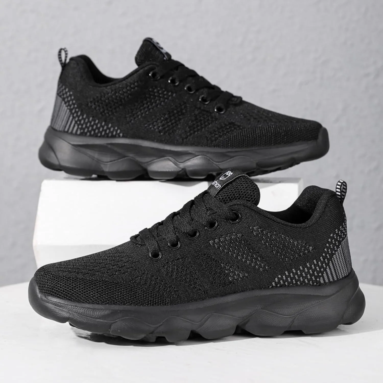 Womens Walking Shoes Slip on Memory Foam Non Slip Running Shoes Wide Width Breathable Gym Workout Shoes Lightweight Sneakers Indoor Outdoor